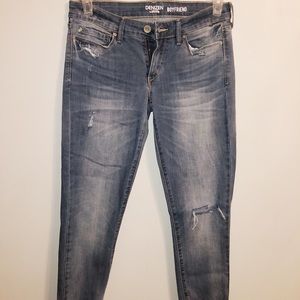 Blue Levi boyfriend jeans